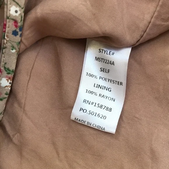 Mable medium floral crop off shoulder top and skirt set. - Picture 7 of 11